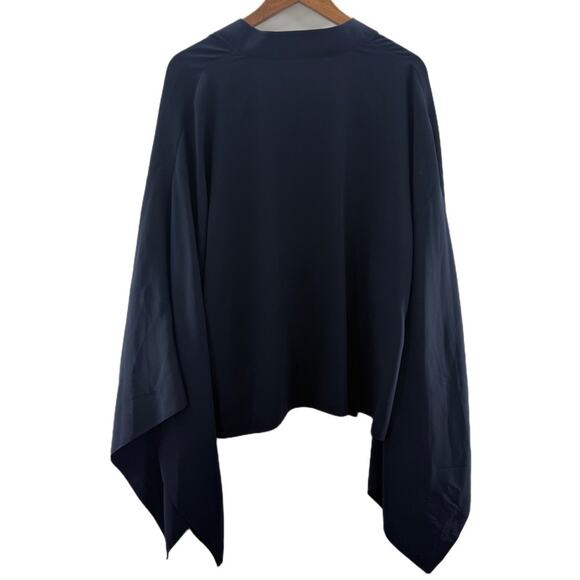 Oscar De La Renta Italian Modern Silk Blouse V-Neck Handkerchief Sleeves Size 10 - Picture 7 of 11